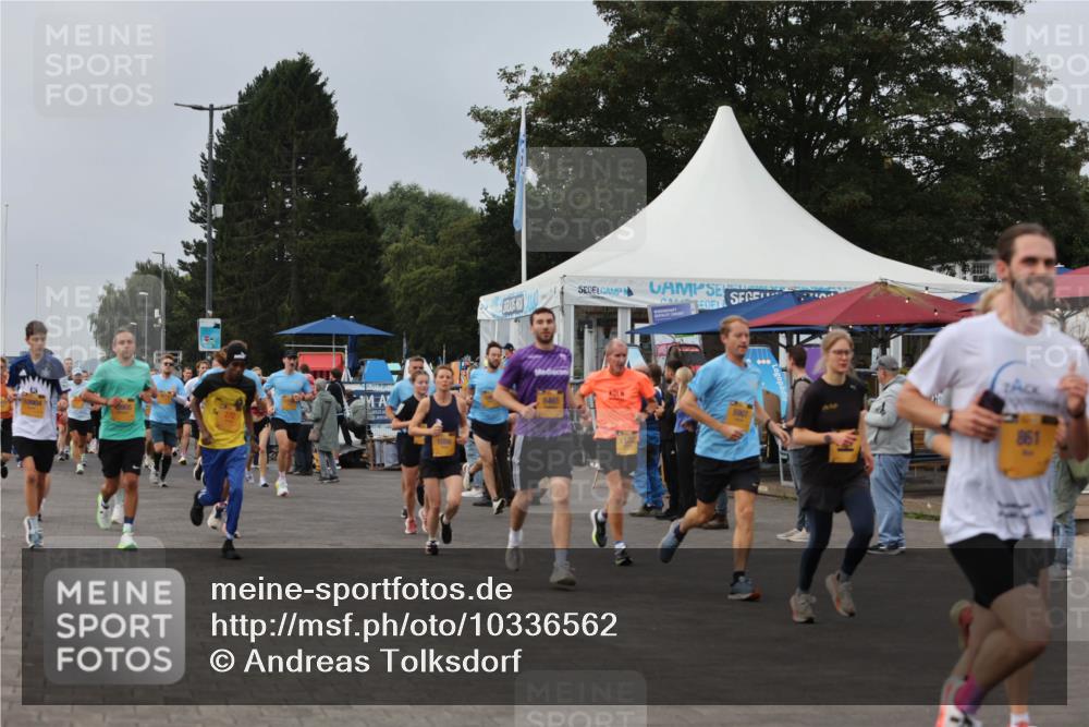 13.09.2026 - Kiel Lauf Andreas Tolksdorf http://msf.ph/oto/10336562 13.09.2026 09:53:52 Kiellinie 1006, 8465, 861 meine-sportfotos.de