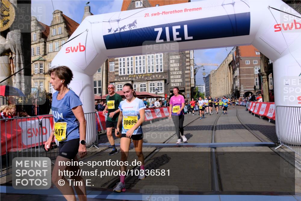 13.09.2026 - 21. swb-Marathon Bremen Tim E. http://msf.ph/oto/10336581 13.09.2026 11:07:43 Ziel 10138, 10205, 10279, 10280, 10488, 10501, 10505, 10695, 10748, 11123, 11246, 11417, 11759, 11767, 11865, 11899, 11917, 12020, 12173, 12210, 12266, 12277, 12419, 12536 meine-sportfotos.de