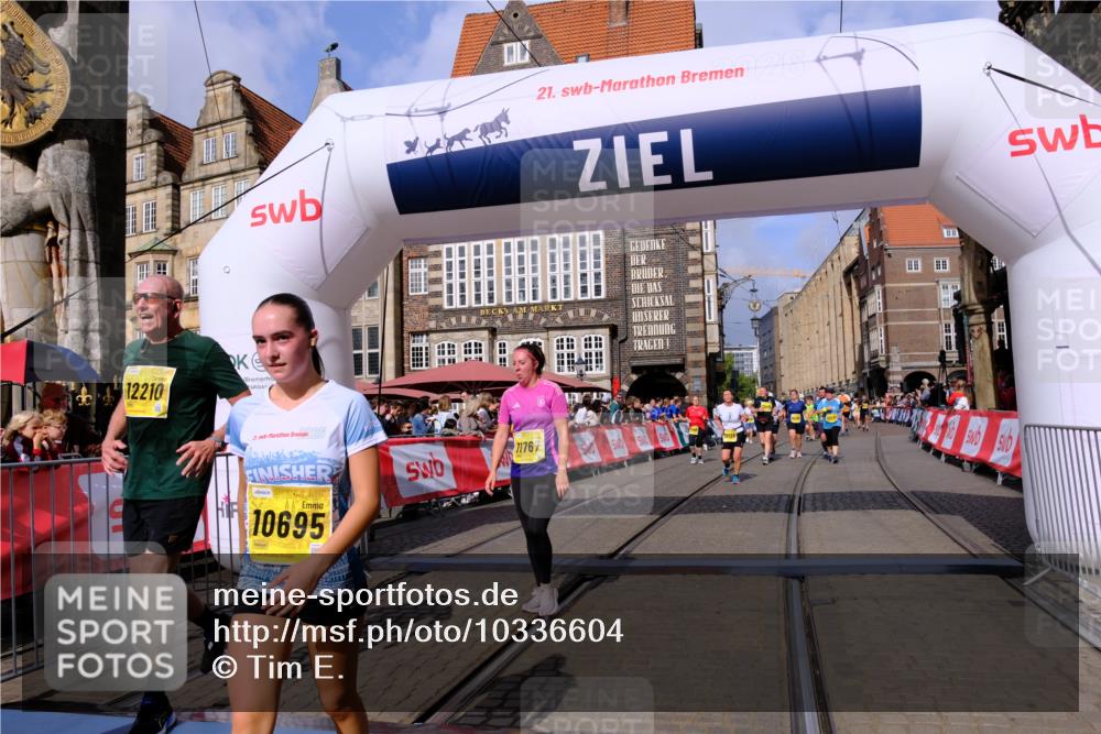 13.09.2026 - 21. swb-Marathon Bremen Tim E. http://msf.ph/oto/10336604 13.09.2026 11:07:44 Ziel 10138, 10205, 10279, 10280, 10488, 10501, 10505, 10695, 10748, 11123, 11246, 11417, 11759, 11767, 11865, 11899, 11917, 12020, 12173, 12210, 12266, 12277, 12419, 12536 meine-sportfotos.de