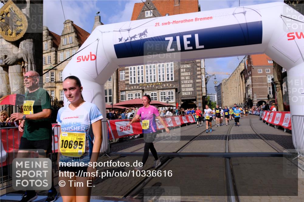 13.09.2026 - 21. swb-Marathon Bremen Tim E. http://msf.ph/oto/10336616 13.09.2026 11:07:44 Ziel 10138, 10205, 10279, 10280, 10488, 10501, 10505, 10695, 10748, 11123, 11246, 11417, 11759, 11767, 11865, 11899, 11917, 12020, 12173, 12210, 12266, 12277, 12419, 12536 meine-sportfotos.de