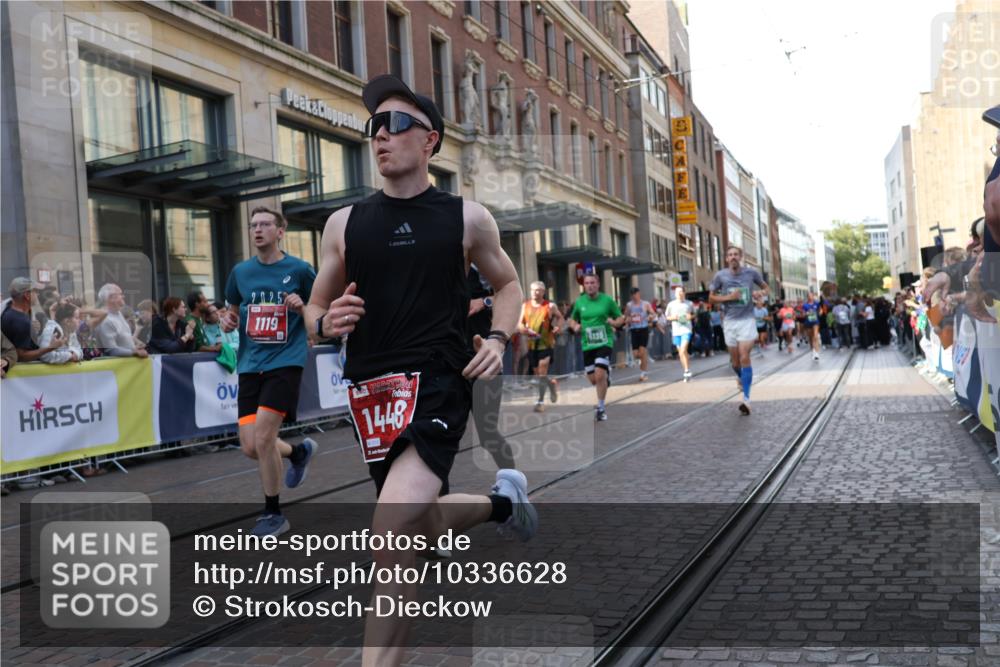 13.09.2026 - 21. swb-Marathon Bremen Strokosch-Dieckow http://msf.ph/oto/10336628 13.09.2026 13:25:26 Ziel 150, 191, 209, 1163, 1458, 1647, 1752, 2033, 2421, 2708, 2781, 2987, 3124, 3186, 3722, 3806, 4161, 4411, 4439, 4717, 4842, 4927, 5013, 5139, 5622, 5703, 5755, 6135, 7638, 7780, 8271, 8545, 8597, 8890, 9440, 9506, 260, 1080, 1119, 1166, 1436, 1448, 1650, 1658, 2046, 2322, 3105, 3168, 3187, 4294, 4459, 4918, 5814, 6113, 6380, 7252, 7306, 7326, 8245, 8357, 8695, 8769, 9036, 9073, 9299, 9360, 9460, 9468, 9493, 9563, 13025, 13088 meine-sportfotos.de