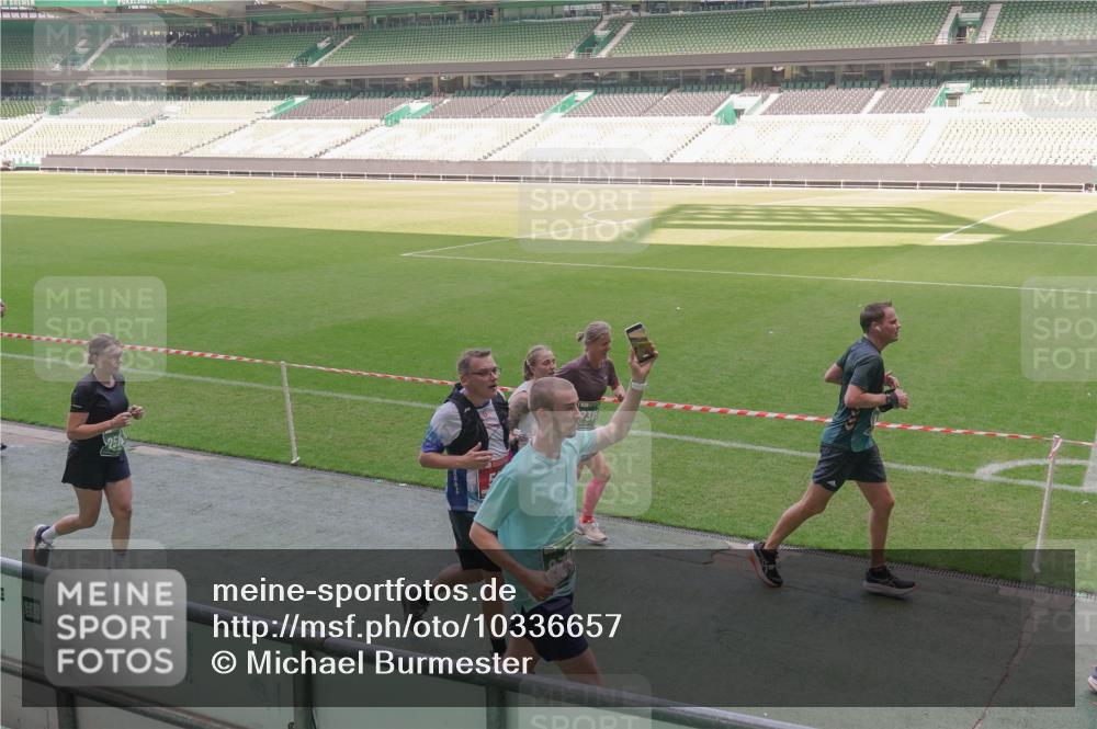 13.09.2026 - 21. swb-Marathon Bremen Michael Burmester http://msf.ph/oto/10336657 13.09.2026 13:12:31 Laufen im Stadion 118, 183, 265, 278, 349, 514, 576, 695, 702, 703, 843, 933, 950, 1005, 1113, 1143, 1226, 1286, 1334, 1435, 1641, 1849, 1851, 1936, 1952, 1991, 2005, 2248, 2264, 2281, 2299, 2336, 2353, 2375, 2377, 2398, 2426, 2439, 2461, 2478, 2505, 2612, 2659, 2665, 2669, 2673, 2684, 2765, 2773, 2792, 2804, 2815, 2816, 2822, 2850, 2860, 2884, 2895, 2907, 2921, 2963, 2966, 2975, 2976, 3027, 3079, 3082, 3143, 3155, 3159, 3253, 3293, 3308, 3313, 3328, 3349, 3352, 3434, 551 meine-sportfotos.de