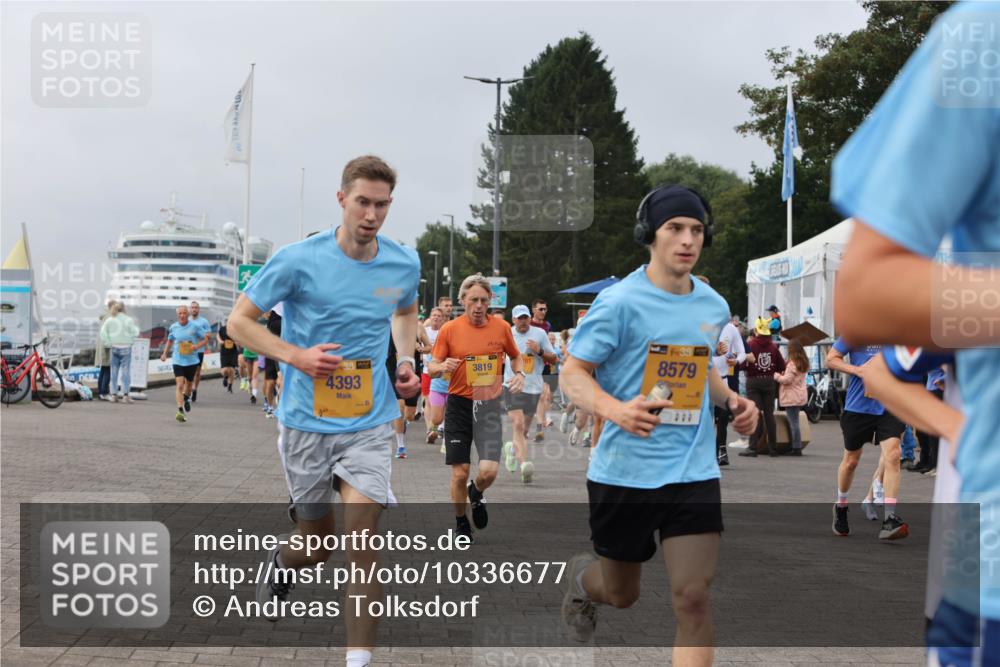 13.09.2026 - Kiel Lauf Andreas Tolksdorf http://msf.ph/oto/10336677 13.09.2026 09:53:56 Kiellinie 07, 38, 4393, 3819, 39, 8579, 229 meine-sportfotos.de