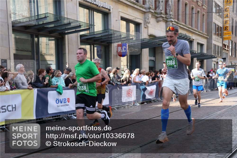 13.09.2026 - 21. swb-Marathon Bremen Strokosch-Dieckow http://msf.ph/oto/10336678 13.09.2026 13:25:27 Ziel 150, 191, 209, 1163, 1458, 1647, 1752, 2033, 2421, 2708, 2781, 2987, 3124, 3186, 3722, 3806, 4067, 4161, 4411, 4439, 4717, 4842, 4927, 5013, 5139, 5622, 5701, 5703, 5755, 6135, 7638, 7780, 8271, 8545, 8597, 8890, 9440, 9506, 209, 260, 1119, 1166, 1436, 1448, 1650, 1658, 2046, 3105, 3168, 3187, 4294, 4459, 5755, 5814, 6113, 6380, 7252, 7306, 7326, 8357, 8695, 8769, 9036, 9073, 9299, 9360, 9460, 9468, 9493, 9563, 13025, 13088 meine-sportfotos.de