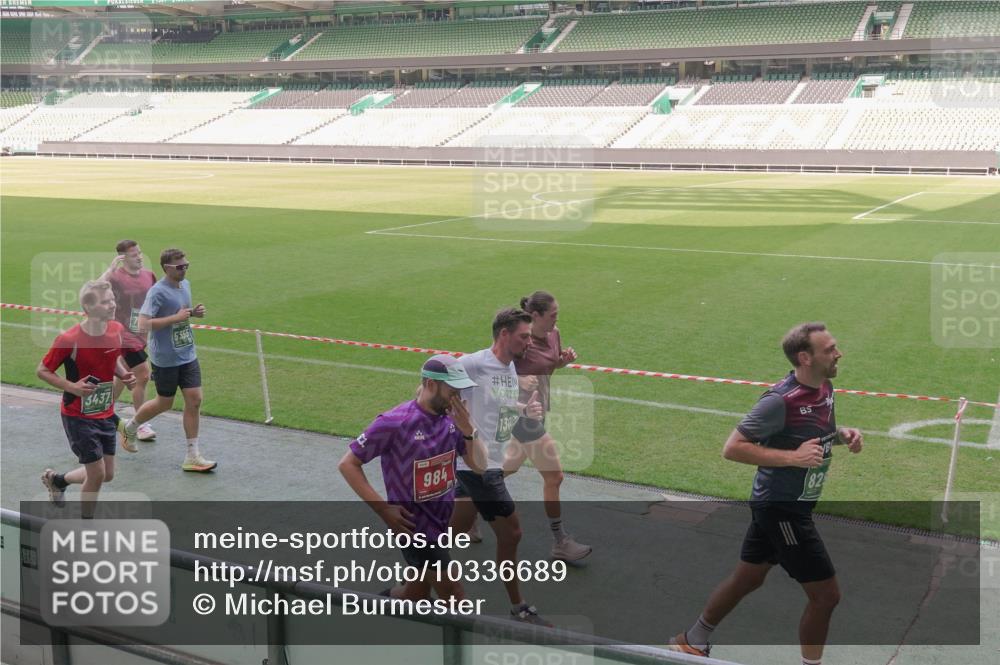 13.09.2026 - 21. swb-Marathon Bremen Michael Burmester http://msf.ph/oto/10336689 13.09.2026 13:12:35 Laufen im Stadion 118, 183, 265, 278, 349, 514, 576, 695, 702, 703, 843, 933, 950, 1005, 1113, 1143, 1226, 1286, 1334, 1435, 1641, 1849, 1851, 1936, 1952, 1991, 2005, 2248, 2264, 2281, 2299, 2336, 2353, 2375, 2377, 2398, 2426, 2439, 2461, 2478, 2505, 2612, 2659, 2665, 2669, 2673, 2684, 2765, 2773, 2792, 2804, 2815, 2816, 2822, 2850, 2860, 2884, 2895, 2907, 2921, 2963, 2966, 2975, 2976, 3016, 3027, 3079, 3082, 3143, 3155, 3159, 3253, 3293, 3308, 3313, 3328, 3349, 3352, 3434, 551 meine-sportfotos.de
