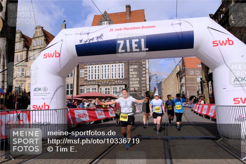 13.09.2026 - 21. swb-Marathon Bremen Tim E. http://msf.ph/oto/10336719 13.09.2026 11:07:48 Ziel 10138, 10205, 10279, 10280, 10363, 10364, 10501, 10505, 10580, 10695, 10748, 10907, 10935, 11123, 11223, 11417, 11643, 11767, 11865, 11899, 11917, 11924, 11934, 12020, 12167, 12168, 12173, 12210, 12277, 12419, 12509, 12536 meine-sportfotos.de