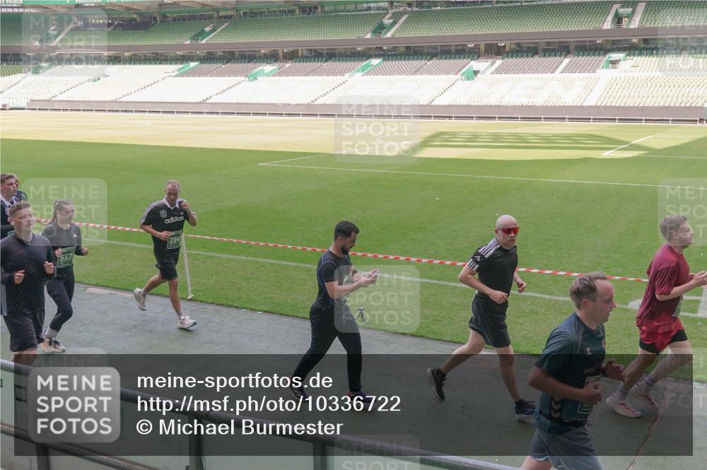 13.09.2026 - 21. swb-Marathon Bremen Michael Burmester http://msf.ph/oto/10336722 13.09.2026 13:12:38 Laufen im Stadion 118, 183, 265, 270, 278, 349, 514, 576, 695, 702, 703, 843, 933, 950, 1005, 1113, 1143, 1226, 1286, 1334, 1435, 1641, 1849, 1851, 1936, 1952, 1991, 2005, 2248, 2264, 2281, 2299, 2336, 2353, 2375, 2377, 2398, 2426, 2439, 2461, 2478, 2505, 2612, 2659, 2665, 2669, 2673, 2684, 2765, 2773, 2792, 2804, 2815, 2816, 2822, 2850, 2860, 2884, 2895, 2907, 2921, 2963, 2966, 2975, 2976, 3016, 3027, 3079, 3082, 3143, 3155, 3159, 3253, 3293, 3308, 3313, 3328, 3349, 3352, 3434, 551 meine-sportfotos.de