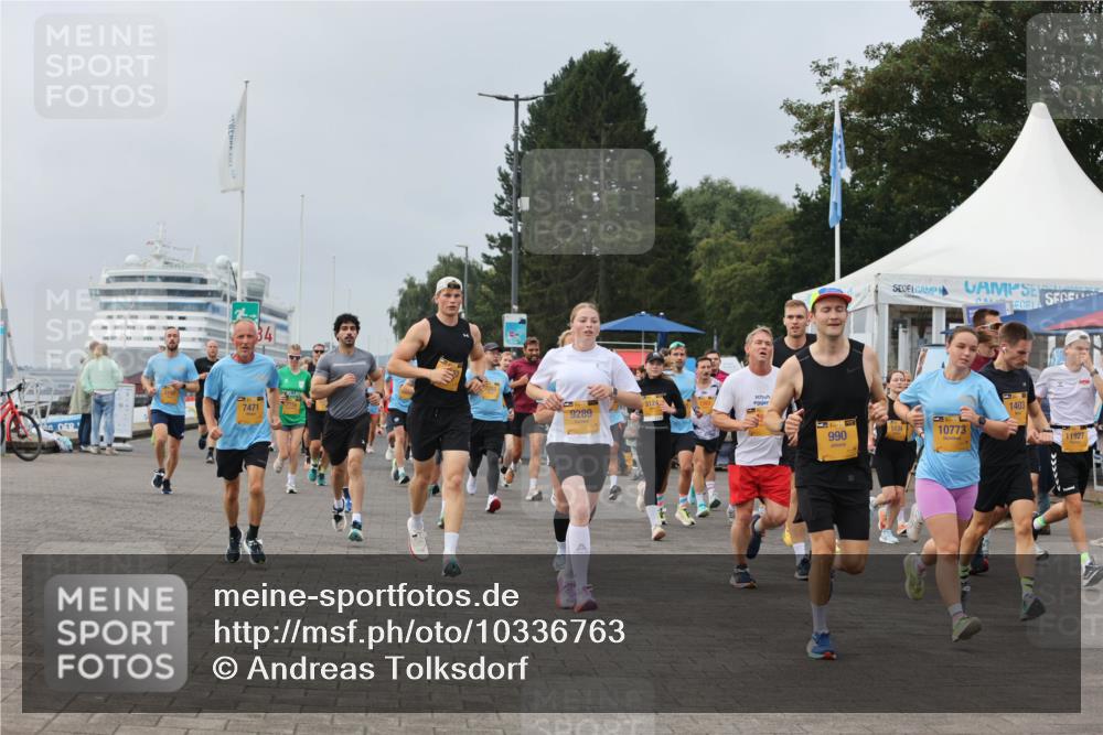 13.09.2026 - Kiel Lauf Andreas Tolksdorf http://msf.ph/oto/10336763 13.09.2026 09:54:00 Kiellinie 7471, 9289, 990, 1403, 5134, 10773, 11927 meine-sportfotos.de