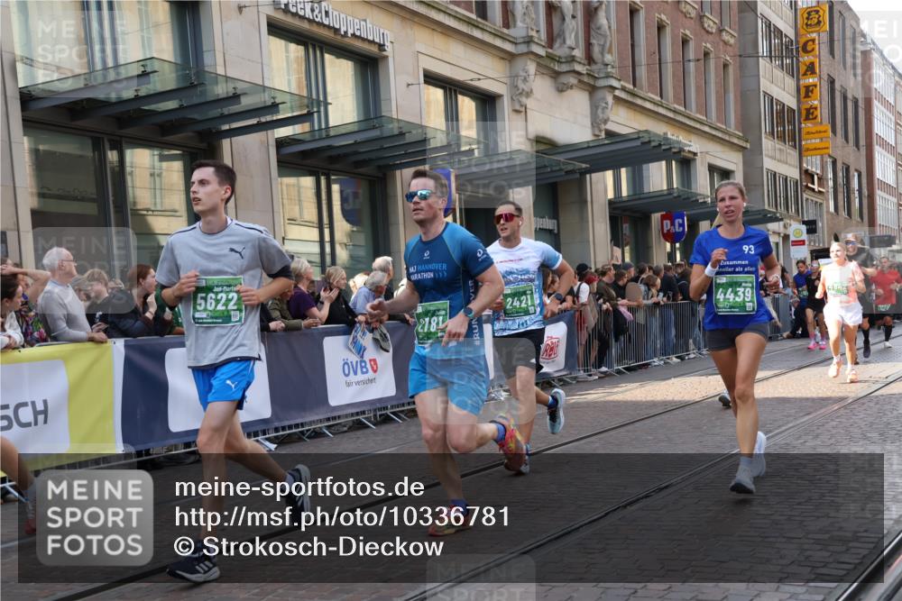 13.09.2026 - 21. swb-Marathon Bremen Strokosch-Dieckow http://msf.ph/oto/10336781 13.09.2026 13:25:30 Ziel 150, 191, 1163, 1458, 1647, 1752, 2033, 2062, 2421, 2708, 2781, 2987, 3124, 3186, 3248, 3722, 3806, 4067, 4161, 4411, 4439, 4476, 4717, 4842, 4927, 5013, 5139, 5622, 5701, 5703, 6135, 6605, 7638, 7780, 8271, 8592, 8597, 8890, 9440, 9506, 209, 260, 1119, 1436, 1650, 1658, 2046, 3168, 3187, 4294, 4459, 5755, 5814, 6113, 6380, 7252, 7306, 7326, 8357, 8545, 8695, 8769, 9036, 9299, 9460, 9468, 9506, 9563, 13025 meine-sportfotos.de