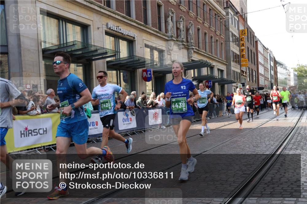 13.09.2026 - 21. swb-Marathon Bremen Strokosch-Dieckow http://msf.ph/oto/10336811 13.09.2026 13:25:31 Ziel 150, 191, 1163, 1458, 1647, 1752, 2033, 2062, 2421, 2708, 2781, 2987, 3124, 3186, 3248, 3722, 3806, 4067, 4161, 4411, 4439, 4476, 4717, 4842, 4927, 5013, 5139, 5558, 5622, 5701, 5703, 6135, 6605, 7638, 7780, 8271, 8361, 8592, 8597, 8890, 9440, 209, 260, 1119, 1436, 1650, 1658, 2046, 3168, 3187, 4294, 4459, 5755, 5814, 6113, 6380, 7252, 7306, 7326, 8357, 8545, 8695, 8769, 9036, 9299, 9460, 9468, 9506, 9563, 13025 meine-sportfotos.de