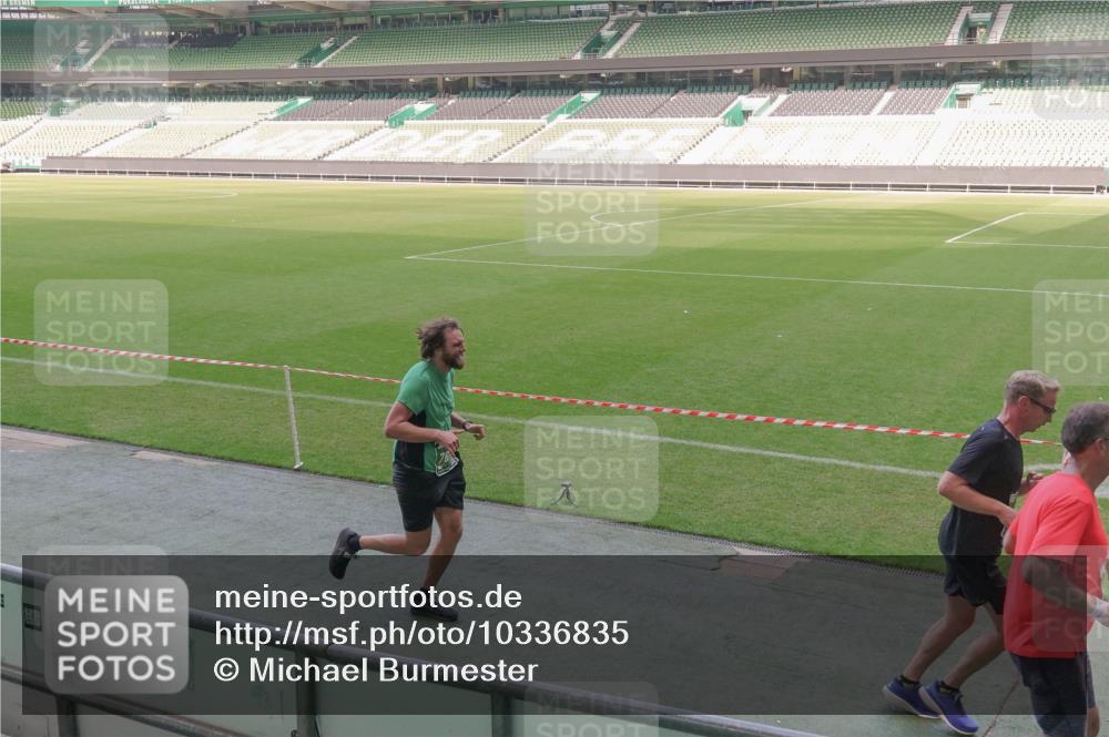 13.09.2026 - 21. swb-Marathon Bremen Michael Burmester http://msf.ph/oto/10336835 13.09.2026 13:12:51 Laufen im Stadion 118, 183, 270, 278, 349, 514, 576, 600, 695, 702, 703, 843, 933, 950, 1005, 1113, 1143, 1226, 1286, 1334, 1426, 1435, 1596, 1641, 1849, 1851, 1936, 1991, 2005, 2079, 2248, 2264, 2281, 2336, 2353, 2375, 2377, 2398, 2426, 2439, 2461, 2478, 2505, 2612, 2659, 2665, 2673, 2684, 2765, 2773, 2792, 2804, 2815, 2816, 2822, 2850, 2860, 2884, 2895, 2907, 2921, 2963, 2966, 2972, 2975, 2976, 3016, 3027, 3079, 3082, 3143, 3155, 3253, 3277, 3293, 3308, 3313, 3328, 3349, 3434 meine-sportfotos.de