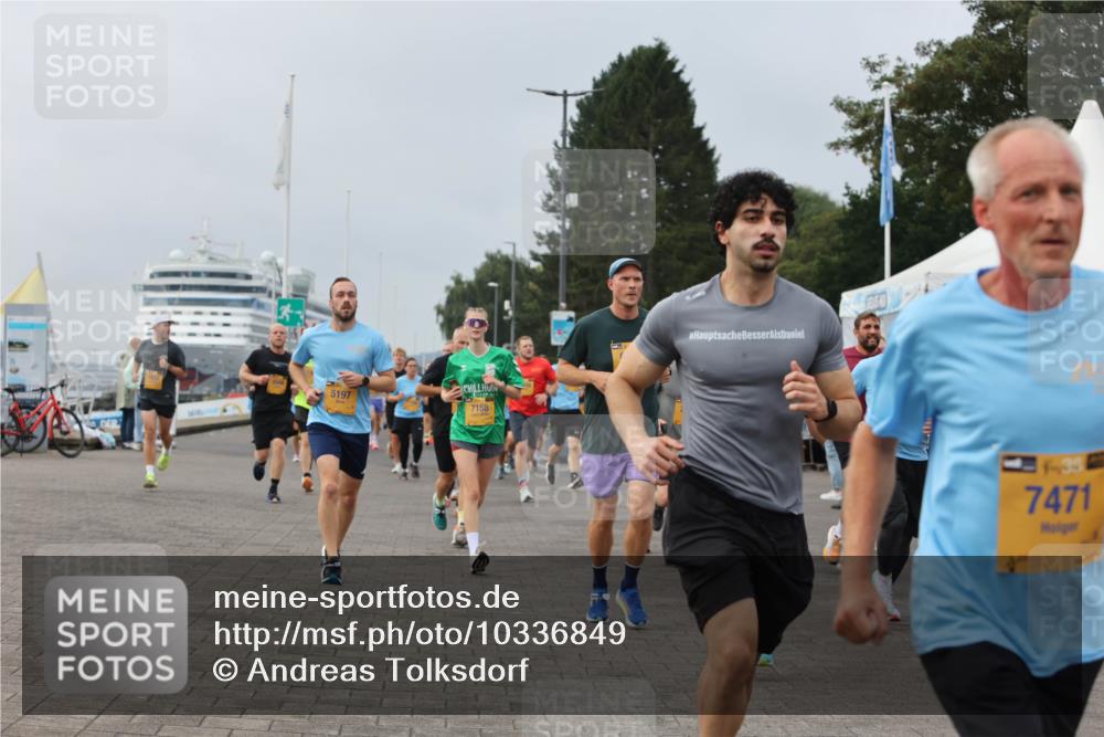 13.09.2026 - Kiel Lauf Andreas Tolksdorf http://msf.ph/oto/10336849 13.09.2026 09:54:03 Kiellinie 5197, 7158, 7471 meine-sportfotos.de