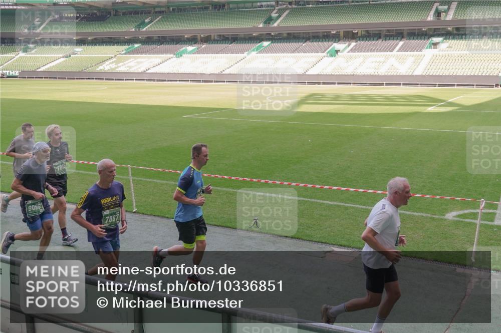 13.09.2026 - 21. swb-Marathon Bremen Michael Burmester http://msf.ph/oto/10336851 13.09.2026 13:12:57 Laufen im Stadion 118, 183, 270, 278, 349, 514, 576, 600, 695, 702, 703, 843, 933, 950, 1005, 1113, 1143, 1226, 1286, 1334, 1426, 1435, 1596, 1641, 1849, 1851, 1936, 1991, 2005, 2079, 2248, 2264, 2336, 2353, 2375, 2377, 2387, 2398, 2426, 2439, 2461, 2478, 2505, 2612, 2659, 2665, 2673, 2684, 2765, 2773, 2792, 2815, 2816, 2822, 2850, 2860, 2884, 2895, 2907, 2921, 2963, 2966, 2972, 2975, 2976, 3016, 3027, 3079, 3082, 3143, 3155, 3253, 3277, 3293, 3308, 3313, 3328, 3349, 3434 meine-sportfotos.de
