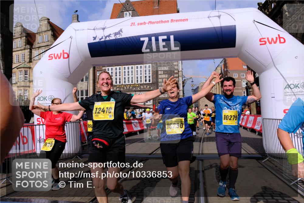 13.09.2026 - 21. swb-Marathon Bremen Tim E. http://msf.ph/oto/10336853 13.09.2026 11:07:51 Ziel 10138, 10279, 10280, 10363, 10364, 10501, 10505, 10580, 10595, 10695, 10748, 10907, 10935, 11223, 11417, 11643, 11767, 11865, 11899, 11924, 11934, 12167, 12168, 12194, 12210, 12277, 12419, 12509 meine-sportfotos.de