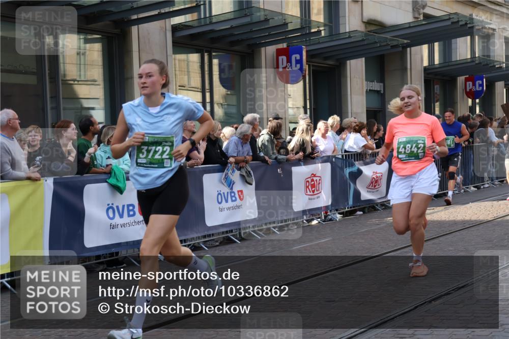 13.09.2026 - 21. swb-Marathon Bremen Strokosch-Dieckow http://msf.ph/oto/10336862 13.09.2026 13:25:32 Ziel 150, 191, 1163, 1458, 1647, 1752, 2033, 2062, 2421, 2708, 2781, 2987, 3124, 3186, 3248, 3516, 3722, 3806, 4067, 4161, 4411, 4439, 4476, 4717, 4842, 4927, 5013, 5139, 5558, 5622, 5701, 5703, 6135, 6605, 7638, 7780, 8271, 8361, 8592, 8597, 8890, 9266, 9440, 9794, 209, 260, 1119, 1650, 1658, 2046, 3168, 3186, 3187, 3806, 4294, 4459, 4717, 5703, 5755, 5814, 6113, 6380, 7252, 7306, 7326, 8357, 8545, 8695, 8769, 8890, 9036, 9299, 9460, 9468, 9506, 9563, 13025 meine-sportfotos.de