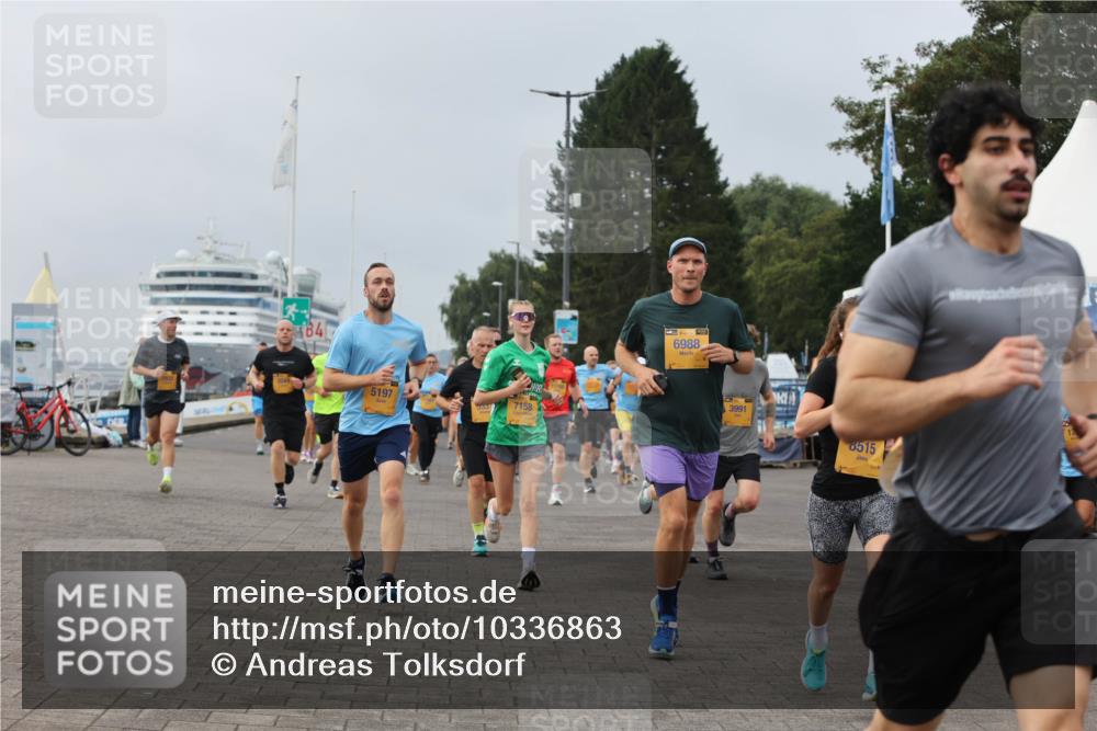 13.09.2026 - Kiel Lauf Andreas Tolksdorf http://msf.ph/oto/10336863 13.09.2026 09:54:03 Kiellinie 4, 5197, 7158, 6988, 3991, 6515 meine-sportfotos.de