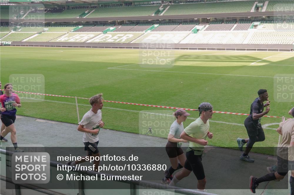 13.09.2026 - 21. swb-Marathon Bremen Michael Burmester http://msf.ph/oto/10336880 13.09.2026 13:13:00 Laufen im Stadion 118, 183, 270, 278, 349, 514, 576, 600, 695, 702, 703, 843, 933, 950, 1005, 1113, 1143, 1226, 1286, 1334, 1426, 1435, 1596, 1641, 1849, 1851, 1936, 1991, 2005, 2035, 2079, 2248, 2264, 2336, 2375, 2377, 2387, 2398, 2426, 2439, 2457, 2461, 2478, 2505, 2612, 2659, 2665, 2673, 2684, 2765, 2773, 2792, 2815, 2816, 2822, 2850, 2860, 2884, 2895, 2907, 2921, 2963, 2966, 2972, 2975, 2976, 3016, 3027, 3079, 3143, 3155, 3253, 3277, 3293, 3308, 3313, 3328, 3349, 3434 meine-sportfotos.de