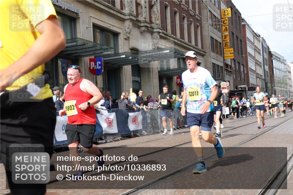 13.09.2026 - 21. swb-Marathon Bremen Strokosch-Dieckow http://msf.ph/oto/10336893 13.09.2026 11:05:11 Ziel 10186, 10259, 10260, 10411, 10432, 10697, 10717, 10802, 10864, 11146, 11314, 11334, 11387, 11394, 11520, 11521, 11571, 11572, 11724, 11791, 11892, 11947, 12055, 12156, 12251, 12273, 12330, 12362, 12501, 10315, 10370, 10465, 10576, 10718, 10729, 10741, 10800, 10850, 10855, 10856, 10975, 10995, 11102, 11105, 11133, 11157, 11218, 11272, 11281, 11326, 11395, 11518, 11584, 11616, 11722, 11757, 11900, 11939, 12002, 12011, 12064 meine-sportfotos.de