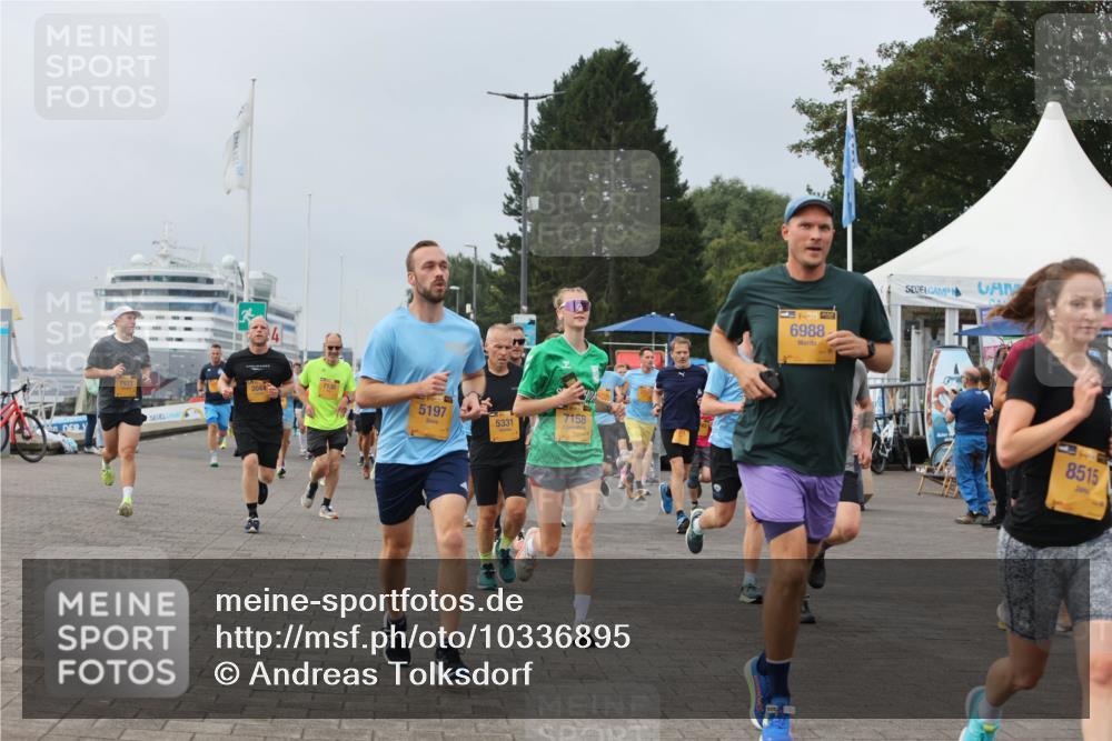 13.09.2026 - Kiel Lauf Andreas Tolksdorf http://msf.ph/oto/10336895 13.09.2026 09:54:04 Kiellinie 7933, 5197, 5331, 7158, 6988, 11, 8515 meine-sportfotos.de