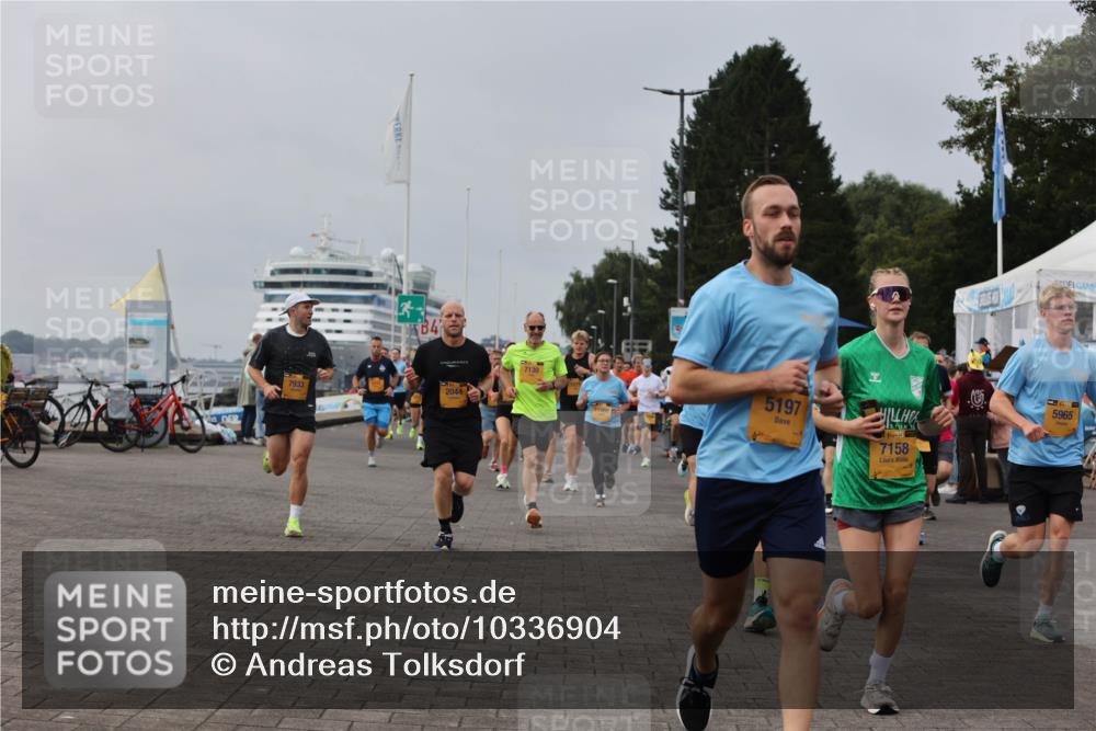 13.09.2026 - Kiel Lauf Andreas Tolksdorf http://msf.ph/oto/10336904 13.09.2026 09:54:05 Kiellinie 4, 7933, 2044, 7130, 5197, 39, 7158, 5965 meine-sportfotos.de