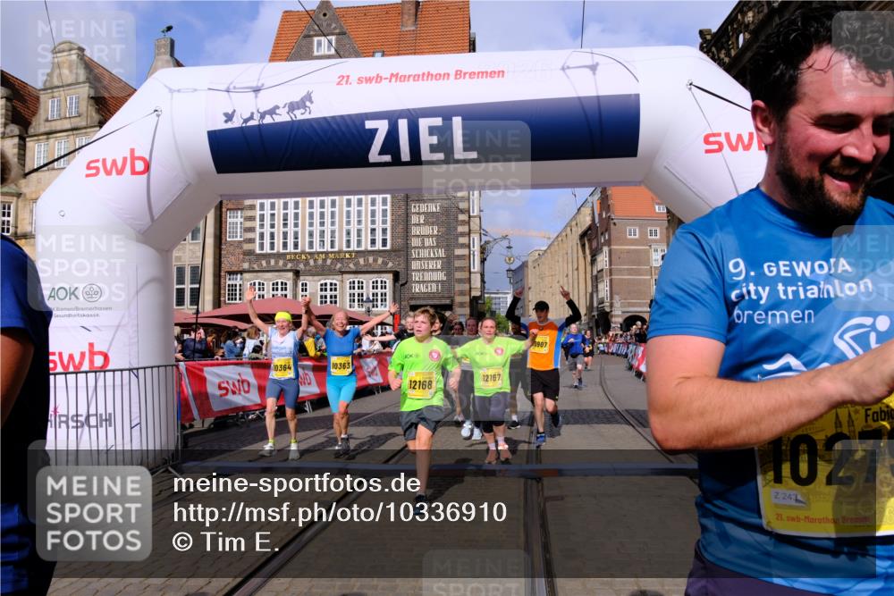 13.09.2026 - 21. swb-Marathon Bremen Tim E. http://msf.ph/oto/10336910 13.09.2026 11:07:53 Ziel 10138, 10279, 10280, 10363, 10364, 10501, 10505, 10580, 10595, 10695, 10907, 10935, 11037, 11223, 11643, 11767, 11899, 11924, 11934, 12167, 12168, 12194, 12210, 12277, 12307, 12419, 12509 meine-sportfotos.de
