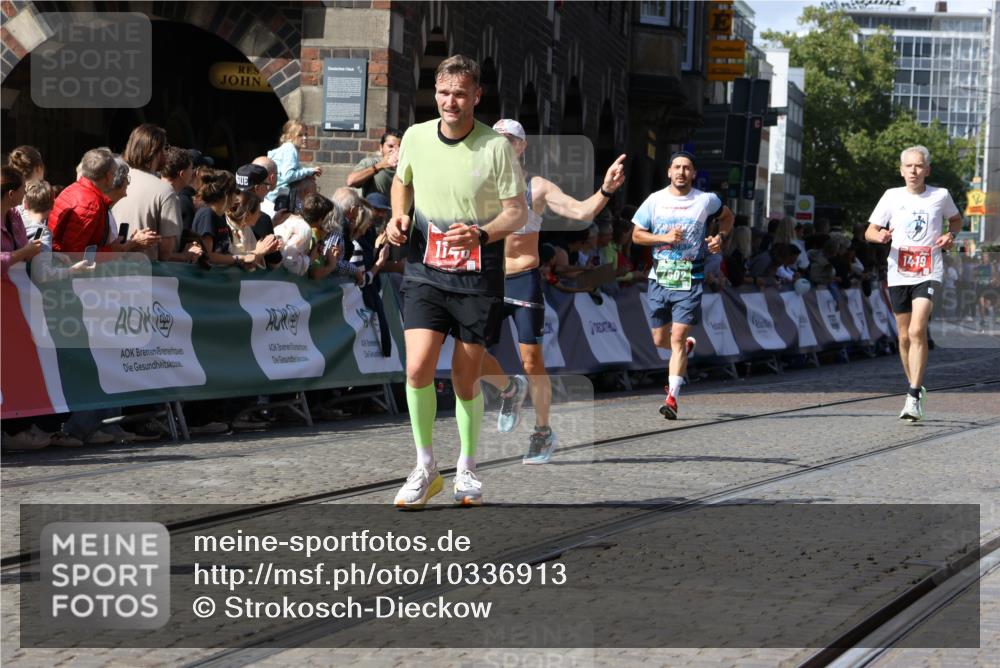13.09.2026 - 21. swb-Marathon Bremen Strokosch-Dieckow http://msf.ph/oto/10336913 13.09.2026 13:18:45 Ziel 465, 1146, 1419, 2055, 5307, 5460, 6293, 6294, 6818, 7245, 7491, 7731, 7954, 8404, 8872, 9019, 9275, 13150, 307, 4916, 5277, 6310, 7104, 7154, 7602, 7791, 13184 meine-sportfotos.de