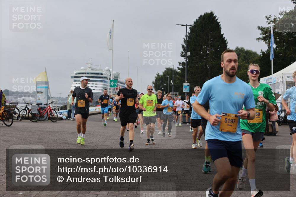 13.09.2026 - Kiel Lauf Andreas Tolksdorf http://msf.ph/oto/10336914 13.09.2026 09:54:05 Kiellinie 7933, 13, 2044, 7130, 39, 5197, 38, 58 meine-sportfotos.de