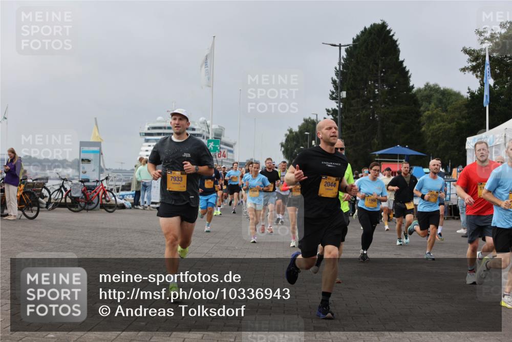 13.09.2026 - Kiel Lauf Andreas Tolksdorf http://msf.ph/oto/10336943 13.09.2026 09:54:06 Kiellinie 7933, 4, 1784, 1, 394, 2044, 11568, 2716, 11 meine-sportfotos.de