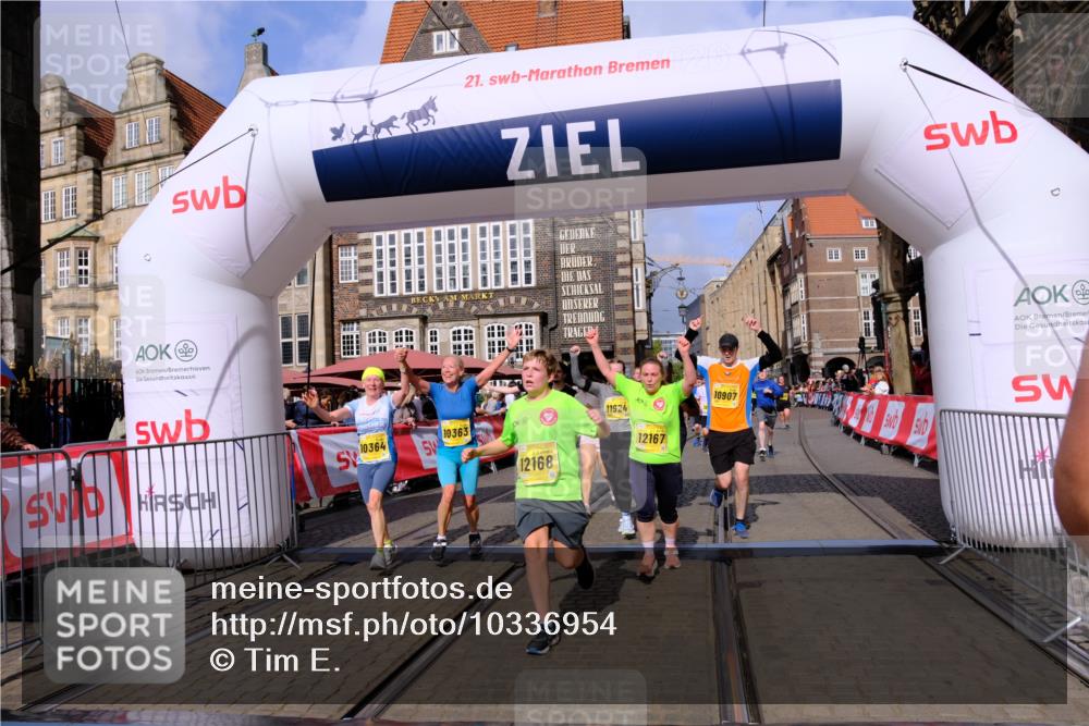 13.09.2026 - 21. swb-Marathon Bremen Tim E. http://msf.ph/oto/10336954 13.09.2026 11:07:53 Ziel 10138, 10279, 10280, 10363, 10364, 10501, 10505, 10580, 10595, 10695, 10907, 10935, 11037, 11223, 11643, 11767, 11899, 11924, 11934, 12167, 12168, 12194, 12210, 12277, 12307, 12419, 12509 meine-sportfotos.de