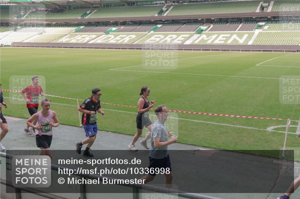 13.09.2026 - 21. swb-Marathon Bremen Michael Burmester http://msf.ph/oto/10336998 13.09.2026 13:13:17 Laufen im Stadion 118, 183, 270, 278, 349, 460, 514, 576, 600, 631, 695, 702, 843, 933, 950, 1005, 1143, 1226, 1286, 1334, 1426, 1435, 1596, 1641, 1849, 1991, 2005, 2035, 2079, 2264, 2336, 2375, 2377, 2387, 2398, 2412, 2439, 2457, 2461, 2478, 2505, 2521, 2540, 2612, 2665, 2673, 2684, 2693, 2765, 2773, 2792, 2815, 2816, 2850, 2860, 2884, 2895, 2921, 2963, 2966, 2972, 2975, 3016, 3111, 3143, 3155, 3209, 3253, 3277, 3293, 3304, 3308, 3313, 3378, 3434, 3661 meine-sportfotos.de