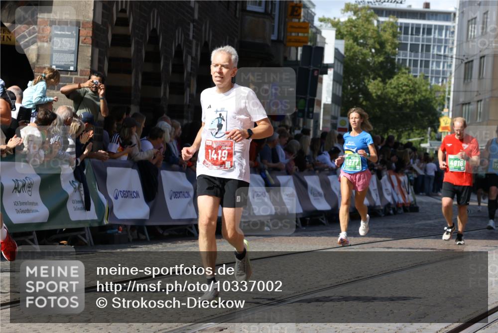 13.09.2026 - 21. swb-Marathon Bremen Strokosch-Dieckow http://msf.ph/oto/10337002 13.09.2026 13:18:47 Ziel 465, 1146, 1419, 2055, 4413, 5307, 5460, 6293, 6294, 6818, 7245, 7491, 7731, 7954, 8404, 8540, 8872, 9019, 9275, 13150, 307, 4916, 5277, 6310, 7154, 7602, 7647, 7791, 9512, 13184 meine-sportfotos.de