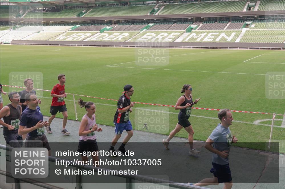 13.09.2026 - 21. swb-Marathon Bremen Michael Burmester http://msf.ph/oto/10337005 13.09.2026 13:13:18 Laufen im Stadion 118, 183, 270, 278, 349, 460, 514, 576, 600, 631, 695, 702, 843, 933, 950, 1005, 1143, 1226, 1286, 1334, 1408, 1426, 1596, 1641, 1991, 2005, 2035, 2079, 2264, 2336, 2375, 2377, 2387, 2398, 2412, 2439, 2457, 2461, 2478, 2505, 2521, 2540, 2612, 2665, 2673, 2684, 2693, 2765, 2773, 2792, 2815, 2816, 2850, 2860, 2884, 2895, 2921, 2963, 2966, 2972, 2975, 3016, 3111, 3143, 3155, 3209, 3253, 3277, 3293, 3304, 3308, 3313, 3378, 3434, 3653, 3661 meine-sportfotos.de