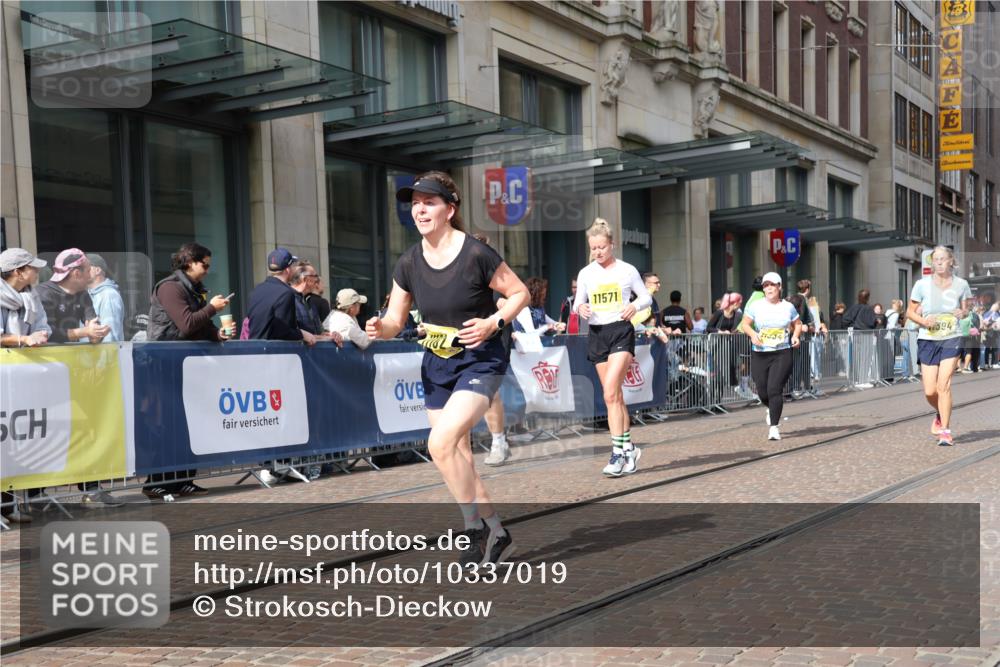 13.09.2026 - 21. swb-Marathon Bremen Strokosch-Dieckow http://msf.ph/oto/10337019 13.09.2026 11:05:14 Ziel 10186, 10238, 10259, 10260, 10432, 10457, 10717, 10864, 11146, 11314, 11334, 11387, 11394, 11520, 11521, 11571, 11572, 11724, 11791, 11892, 11947, 12055, 12156, 12251, 12273, 12330, 12362, 12501, 10370, 10411, 10465, 10576, 10697, 10718, 10741, 10800, 10802, 10850, 10975, 10995, 11102, 11105, 11133, 11157, 11218, 11281, 11326, 11584, 11616, 11722, 11900, 11939, 12002, 12011, 12064 meine-sportfotos.de