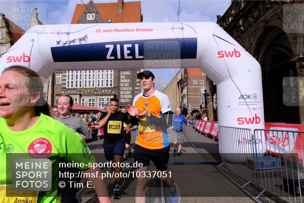 13.09.2026 - 21. swb-Marathon Bremen Tim E. http://msf.ph/oto/10337051 13.09.2026 11:07:55 Ziel 10138, 10279, 10280, 10363, 10364, 10501, 10505, 10580, 10595, 10830, 10871, 10907, 10935, 11037, 11223, 11515, 11643, 11767, 11899, 11924, 11934, 12097, 12167, 12168, 12194, 12210, 12277, 12307, 12419, 12509 meine-sportfotos.de