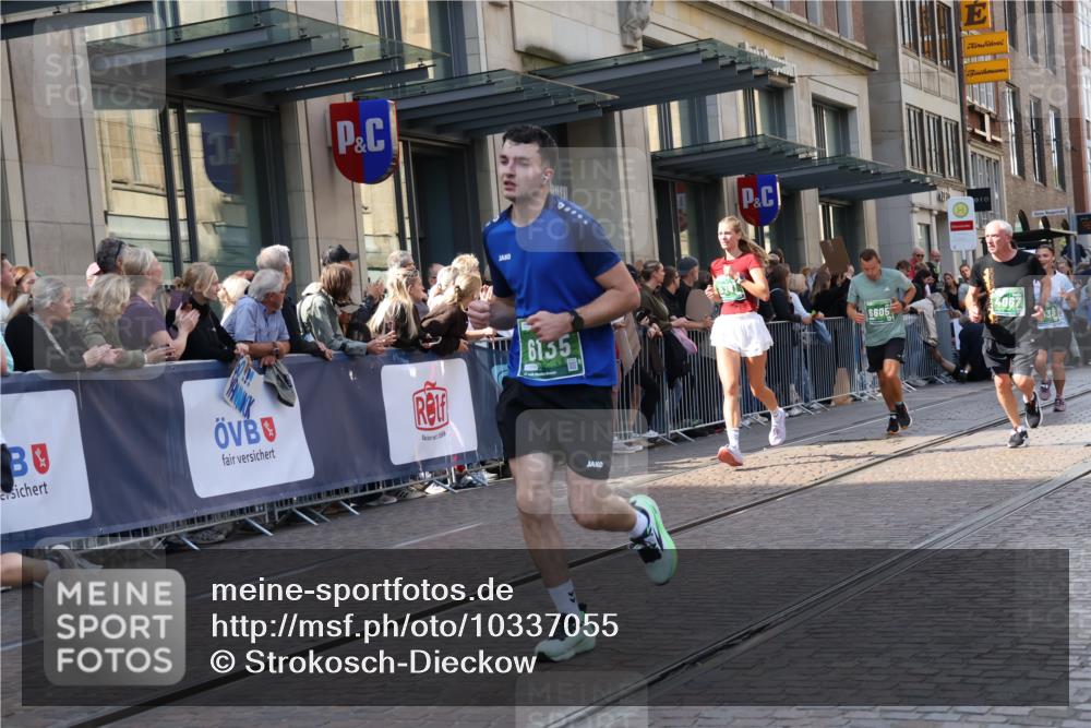 13.09.2026 - 21. swb-Marathon Bremen Strokosch-Dieckow http://msf.ph/oto/10337055 13.09.2026 13:25:37 Ziel 150, 1163, 1458, 1647, 2033, 2062, 2421, 2666, 2708, 2781, 2987, 3248, 3516, 3722, 4067, 4161, 4411, 4439, 4476, 4842, 5013, 5139, 5558, 5622, 5701, 6135, 6605, 7638, 7780, 8271, 8361, 8592, 9266, 9794, 191, 209, 260, 1119, 1650, 1658, 1752, 2046, 3124, 3168, 3186, 3187, 3806, 4294, 4717, 4927, 5703, 5755, 5814, 6113, 6380, 7252, 8357, 8545, 8597, 8695, 8769, 8890, 9299, 9440, 9460, 9468, 9506, 9563, 13025 meine-sportfotos.de