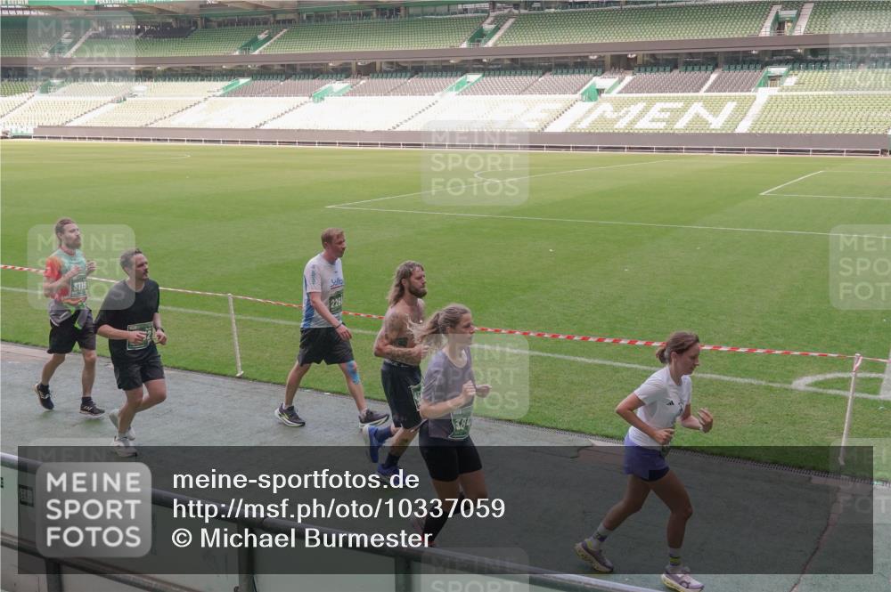 13.09.2026 - 21. swb-Marathon Bremen Michael Burmester http://msf.ph/oto/10337059 13.09.2026 13:13:23 Laufen im Stadion 118, 183, 270, 278, 349, 460, 514, 576, 600, 631, 695, 702, 933, 950, 1005, 1143, 1226, 1286, 1334, 1392, 1408, 1426, 1573, 1596, 1641, 1991, 2005, 2024, 2035, 2079, 2233, 2264, 2336, 2377, 2387, 2398, 2412, 2439, 2457, 2461, 2478, 2505, 2521, 2540, 2564, 2612, 2665, 2684, 2693, 2765, 2773, 2792, 2815, 2816, 2860, 2884, 2895, 2921, 2963, 2966, 2972, 2975, 3016, 3111, 3143, 3155, 3209, 3253, 3277, 3293, 3304, 3308, 3313, 3378, 3405, 3434, 3653, 3661 meine-sportfotos.de