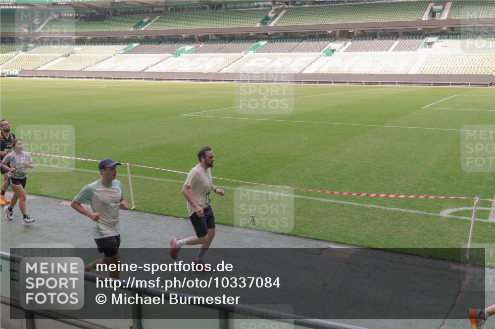 13.09.2026 - 21. swb-Marathon Bremen Michael Burmester http://msf.ph/oto/10337084 13.09.2026 13:13:27 Laufen im Stadion 118, 183, 270, 278, 349, 460, 514, 576, 600, 631, 695, 702, 933, 950, 1005, 1143, 1226, 1286, 1334, 1392, 1408, 1426, 1573, 1596, 1641, 1991, 2005, 2024, 2035, 2079, 2233, 2264, 2336, 2377, 2387, 2398, 2412, 2439, 2457, 2461, 2478, 2505, 2521, 2540, 2564, 2612, 2665, 2684, 2693, 2765, 2773, 2792, 2815, 2816, 2860, 2884, 2895, 2921, 2963, 2966, 2972, 2975, 3016, 3111, 3143, 3155, 3209, 3253, 3277, 3293, 3304, 3308, 3313, 3378, 3405, 3428, 3434, 3653, 3661 meine-sportfotos.de