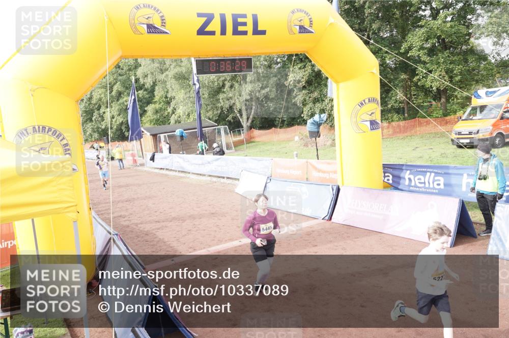 13.09.2026 - Airport Race Dennis Weichert http://msf.ph/oto/10337089 13.09.2026 10:37:02 Ziel 4127, 5227, 5228, 5244, 5252, 5445 meine-sportfotos.de