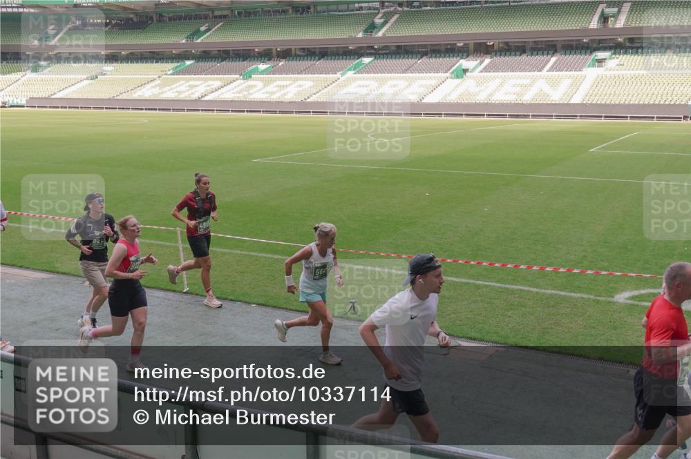 13.09.2026 - 21. swb-Marathon Bremen Michael Burmester http://msf.ph/oto/10337114 13.09.2026 13:13:31 Laufen im Stadion 118, 183, 270, 278, 349, 460, 514, 576, 600, 631, 695, 702, 768, 933, 950, 956, 1005, 1143, 1286, 1334, 1392, 1408, 1426, 1573, 1596, 1641, 1991, 2005, 2024, 2035, 2079, 2233, 2264, 2336, 2377, 2387, 2398, 2412, 2439, 2457, 2461, 2478, 2505, 2521, 2540, 2564, 2612, 2665, 2684, 2693, 2765, 2773, 2792, 2815, 2816, 2829, 2860, 2884, 2887, 2895, 2921, 2963, 2966, 2972, 2975, 3016, 3111, 3143, 3155, 3209, 3253, 3277, 3293, 3304, 3313, 3378, 3405, 3428, 3434, 3653, 3661 meine-sportfotos.de