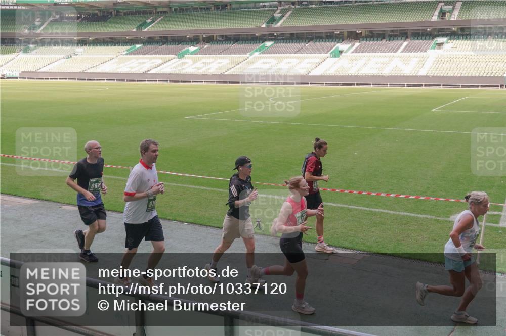 13.09.2026 - 21. swb-Marathon Bremen Michael Burmester http://msf.ph/oto/10337120 13.09.2026 13:13:32 Laufen im Stadion 118, 183, 270, 278, 349, 460, 514, 576, 600, 631, 695, 702, 768, 933, 950, 956, 1005, 1143, 1286, 1334, 1392, 1408, 1426, 1573, 1596, 1641, 1991, 2005, 2024, 2035, 2079, 2233, 2264, 2336, 2387, 2398, 2412, 2439, 2457, 2461, 2478, 2505, 2521, 2540, 2564, 2612, 2665, 2684, 2693, 2765, 2773, 2792, 2815, 2816, 2829, 2860, 2884, 2887, 2895, 2921, 2963, 2966, 2972, 2975, 3016, 3111, 3143, 3155, 3209, 3253, 3277, 3293, 3304, 3313, 3378, 3405, 3428, 3434, 3653, 3661 meine-sportfotos.de