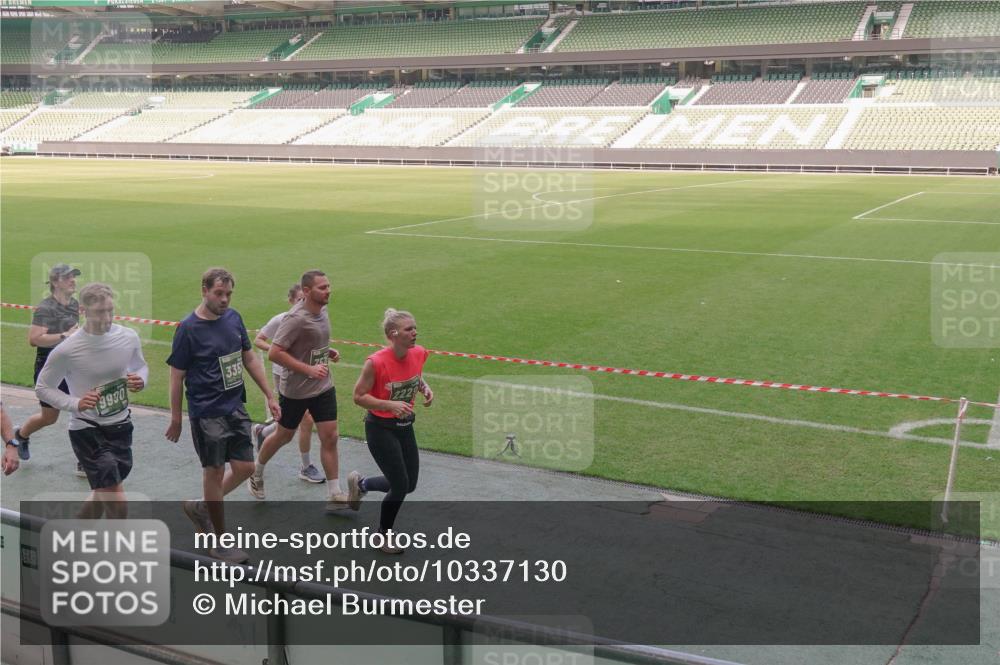 13.09.2026 - 21. swb-Marathon Bremen Michael Burmester http://msf.ph/oto/10337130 13.09.2026 13:13:35 Laufen im Stadion 118, 183, 270, 278, 349, 460, 514, 576, 600, 631, 695, 702, 768, 933, 950, 956, 1005, 1143, 1286, 1334, 1392, 1408, 1426, 1573, 1596, 1641, 1991, 2005, 2024, 2035, 2079, 2233, 2264, 2336, 2387, 2412, 2439, 2457, 2461, 2478, 2505, 2521, 2540, 2564, 2612, 2665, 2684, 2693, 2765, 2773, 2792, 2815, 2816, 2829, 2860, 2884, 2887, 2895, 2921, 2963, 2966, 2972, 2975, 3016, 3111, 3143, 3155, 3209, 3253, 3277, 3293, 3304, 3313, 3378, 3405, 3428, 3434, 3653, 3661 meine-sportfotos.de