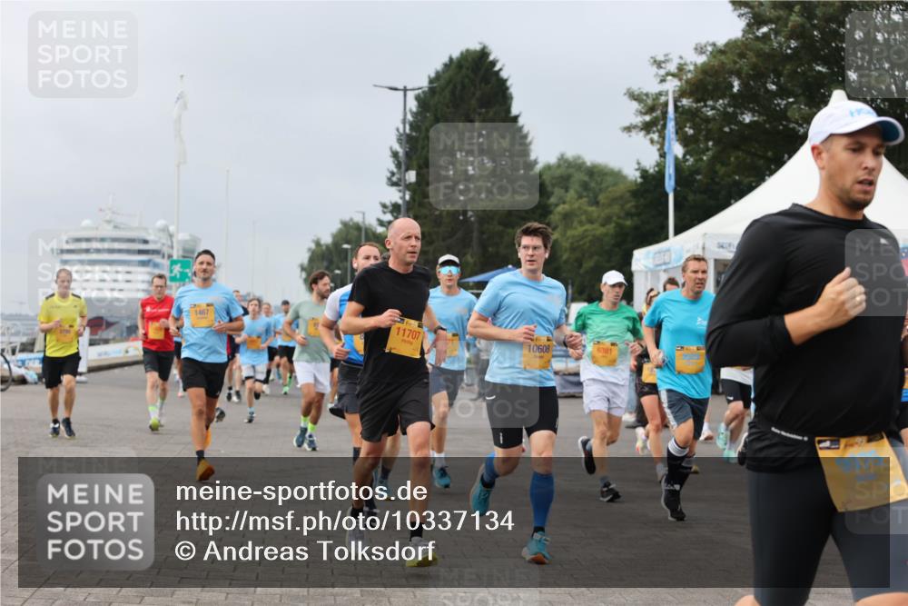 13.09.2026 - Kiel Lauf Andreas Tolksdorf http://msf.ph/oto/10337134 13.09.2026 09:54:17 Kiellinie 1467, 11707, 10608, 6381, 1975 meine-sportfotos.de