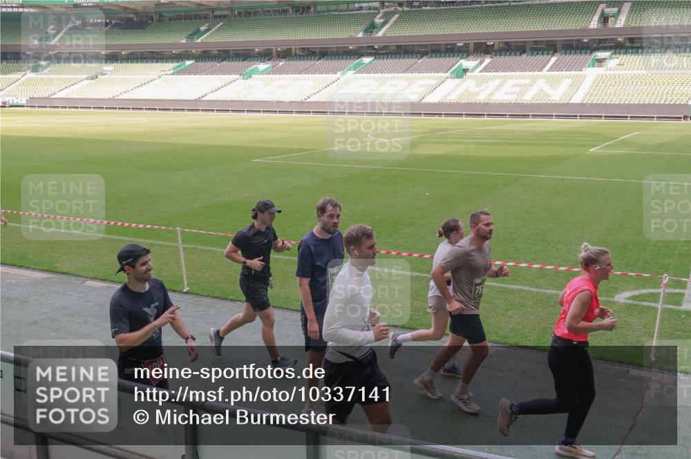 13.09.2026 - 21. swb-Marathon Bremen Michael Burmester http://msf.ph/oto/10337141 13.09.2026 13:13:36 Laufen im Stadion 118, 183, 270, 278, 349, 460, 514, 576, 600, 631, 695, 702, 768, 933, 950, 956, 1005, 1143, 1286, 1334, 1392, 1408, 1426, 1573, 1596, 1641, 1991, 2005, 2024, 2035, 2079, 2233, 2264, 2336, 2387, 2412, 2439, 2457, 2461, 2478, 2505, 2521, 2540, 2564, 2612, 2665, 2684, 2693, 2765, 2773, 2792, 2815, 2816, 2829, 2860, 2884, 2887, 2895, 2921, 2963, 2966, 2972, 2975, 3016, 3111, 3143, 3155, 3209, 3253, 3277, 3293, 3304, 3313, 3378, 3405, 3428, 3434, 3653, 3661 meine-sportfotos.de