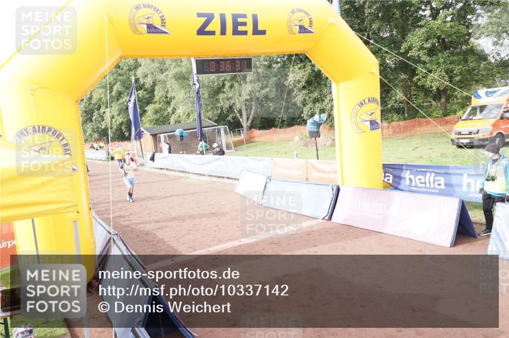 13.09.2026 - Airport Race Dennis Weichert http://msf.ph/oto/10337142 13.09.2026 10:37:04 Ziel 4127, 5227, 5228, 5244, 5252, 5276, 5445 meine-sportfotos.de
