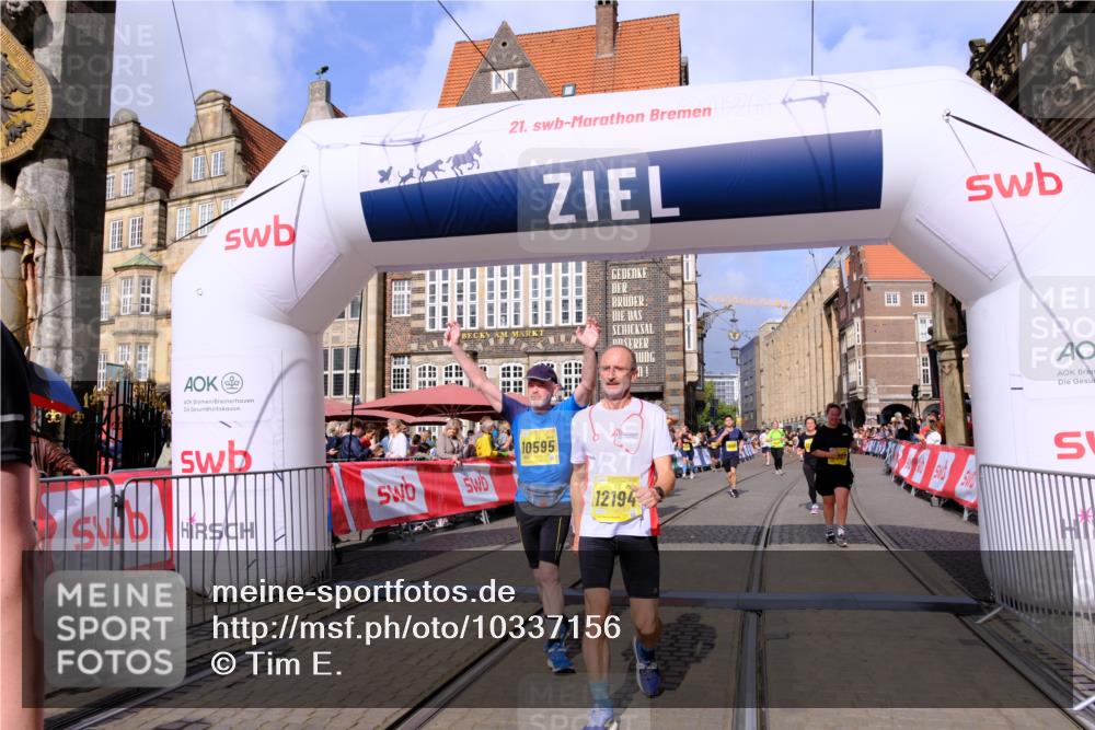 13.09.2026 - 21. swb-Marathon Bremen Tim E. http://msf.ph/oto/10337156 13.09.2026 11:07:59 Ziel 10138, 10279, 10280, 10363, 10364, 10501, 10505, 10580, 10595, 10661, 10674, 10830, 10871, 10907, 10935, 10937, 11037, 11223, 11515, 11643, 11899, 11924, 11934, 12097, 12167, 12168, 12194, 12277, 12307, 12419, 12509, 12511, 12512 meine-sportfotos.de