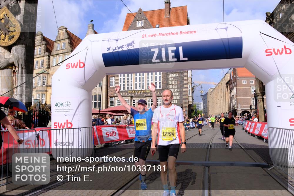 13.09.2026 - 21. swb-Marathon Bremen Tim E. http://msf.ph/oto/10337181 13.09.2026 11:07:59 Ziel 10138, 10279, 10280, 10363, 10364, 10501, 10505, 10580, 10595, 10661, 10674, 10830, 10871, 10907, 10935, 10937, 11037, 11223, 11515, 11643, 11899, 11924, 11934, 12097, 12167, 12168, 12194, 12277, 12307, 12419, 12509, 12511, 12512 meine-sportfotos.de