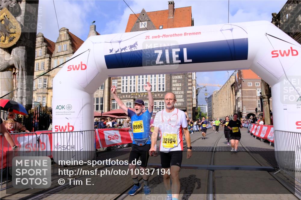13.09.2026 - 21. swb-Marathon Bremen Tim E. http://msf.ph/oto/10337194 13.09.2026 11:07:59 Ziel 10138, 10279, 10280, 10363, 10364, 10501, 10505, 10580, 10595, 10661, 10674, 10830, 10871, 10907, 10935, 10937, 11037, 11223, 11515, 11643, 11899, 11924, 11934, 12097, 12167, 12168, 12194, 12277, 12307, 12419, 12509, 12511, 12512 meine-sportfotos.de