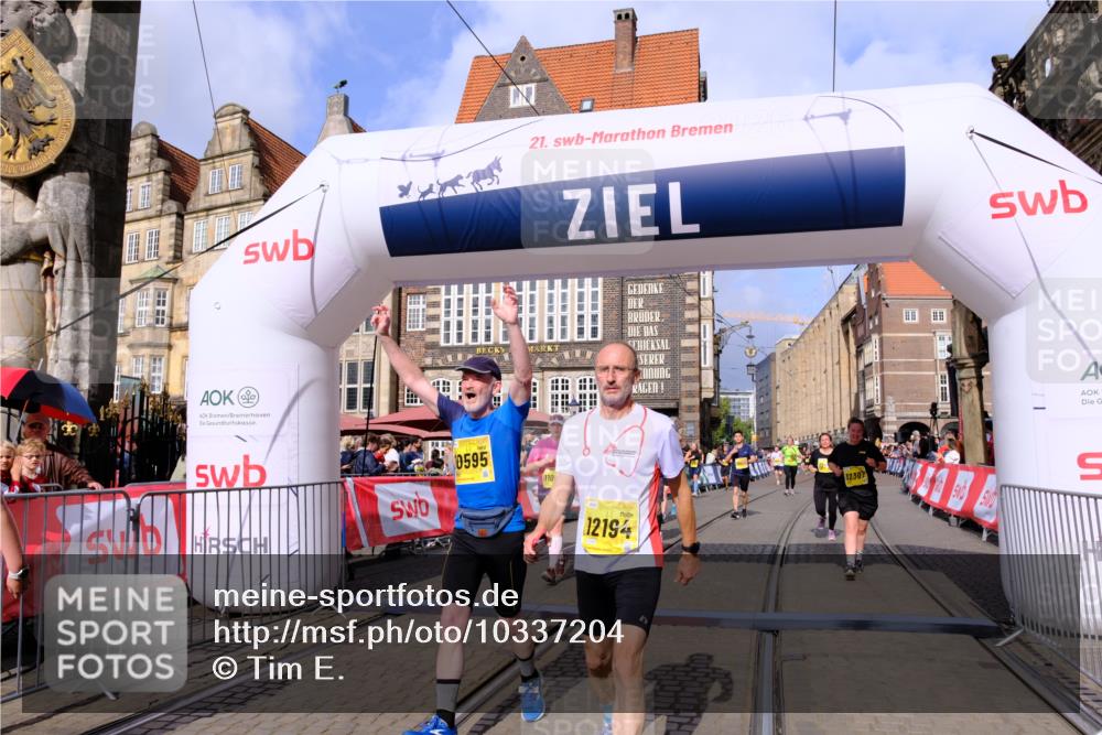 13.09.2026 - 21. swb-Marathon Bremen Tim E. http://msf.ph/oto/10337204 13.09.2026 11:07:59 Ziel 10138, 10279, 10280, 10363, 10364, 10501, 10505, 10580, 10595, 10661, 10674, 10830, 10871, 10907, 10935, 10937, 11037, 11223, 11515, 11643, 11899, 11924, 11934, 12097, 12167, 12168, 12194, 12277, 12307, 12419, 12509, 12511, 12512 meine-sportfotos.de