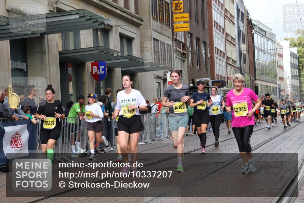 13.09.2026 - 21. swb-Marathon Bremen Strokosch-Dieckow http://msf.ph/oto/10337207 13.09.2026 11:05:19 Ziel 10168, 10186, 10238, 10259, 10260, 10432, 10457, 10864, 11024, 11146, 11314, 11387, 11394, 11520, 11521, 11571, 11572, 11724, 11791, 11892, 11947, 12055, 12156, 12251, 12273, 12330, 12362, 12378, 12501, 12773, 10370, 10411, 10465, 10576, 10697, 10717, 10718, 10800, 10802, 10850, 10975, 10995, 11102, 11105, 11157, 11218, 11281, 11326, 11334, 11584, 11616, 11722, 11900, 12002, 12011, 12064 meine-sportfotos.de