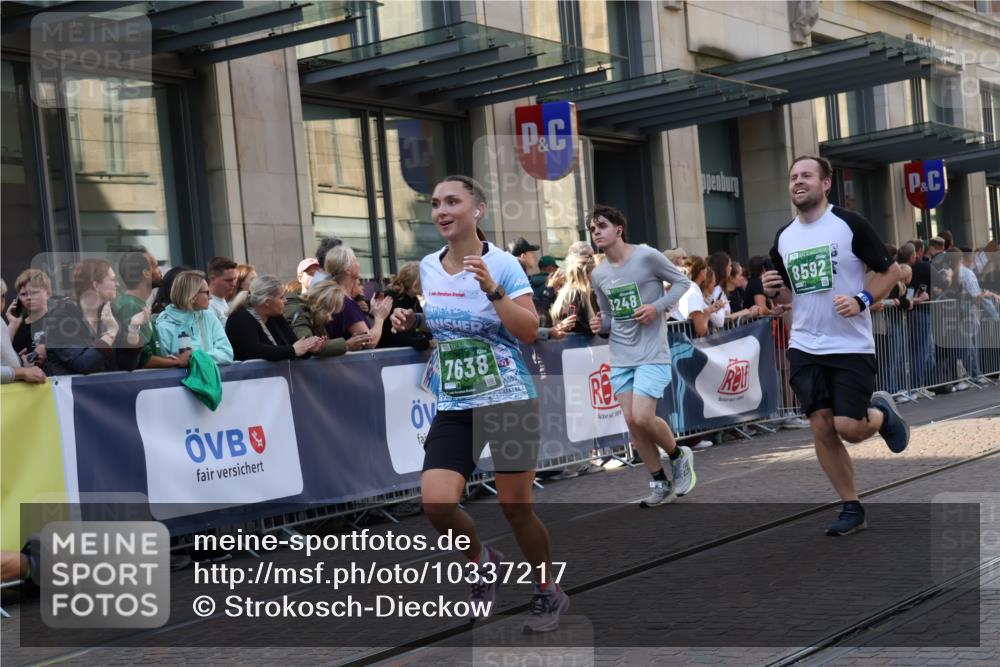 13.09.2026 - 21. swb-Marathon Bremen Strokosch-Dieckow http://msf.ph/oto/10337217 13.09.2026 13:25:42 Ziel 1163, 1647, 1896, 2033, 2062, 2666, 2708, 2987, 3248, 3516, 3722, 4067, 4161, 4411, 4476, 4724, 4842, 5013, 5558, 5622, 5701, 5854, 6135, 6605, 6886, 7638, 7780, 8271, 8361, 8592, 8635, 9266, 9794, 150, 191, 209, 260, 1458, 1650, 1752, 2421, 2781, 3124, 3186, 3722, 3806, 4439, 4717, 4927, 5139, 5703, 5755, 5814, 6380, 7252, 8545, 8597, 8695, 8769, 8890, 9440, 9468, 9506 meine-sportfotos.de
